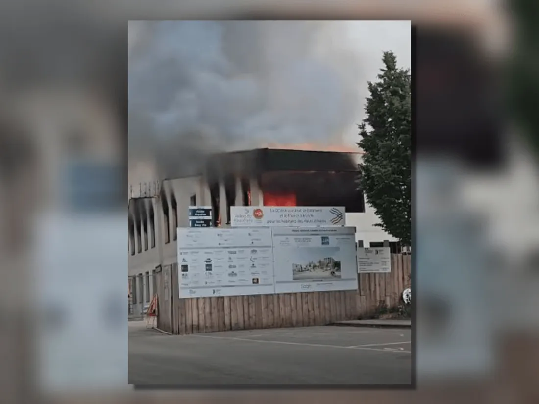 Mairie Châteauneuf-sur-Sarthe incendie