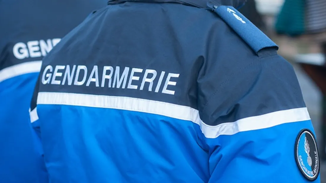 Les forces de gendarmerie restent en alerte afin de protéger les journalistes.