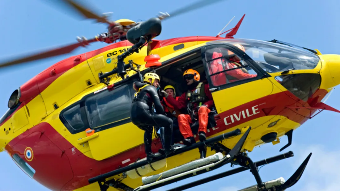 Le kite-surfeur a été héliporté à Brest, à l’hôpital de la Cavale Blanche.