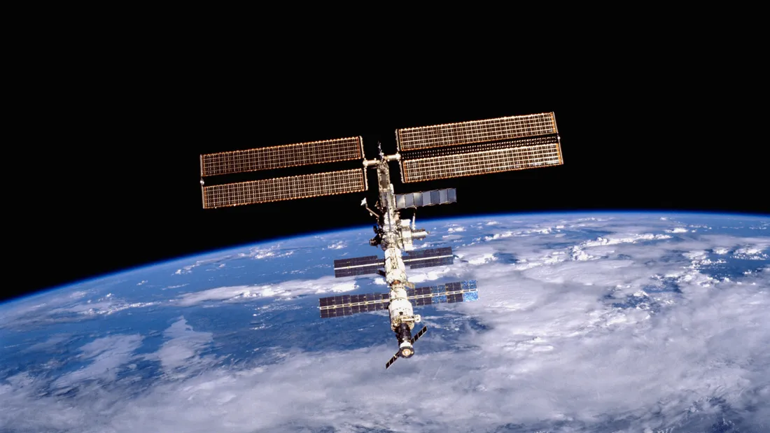 L'ISS a percuté de nombreux débris spatiaux