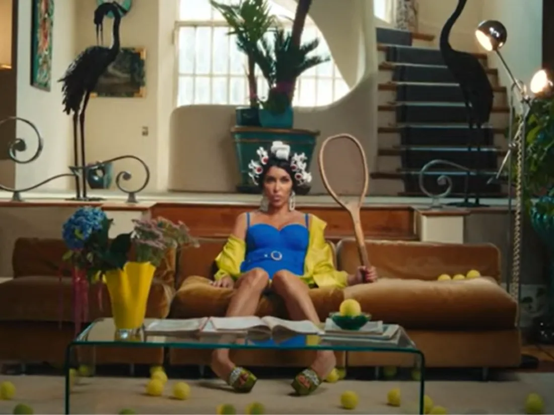 Jenifer sort son tout nouveau single « Sauve qui aime » 