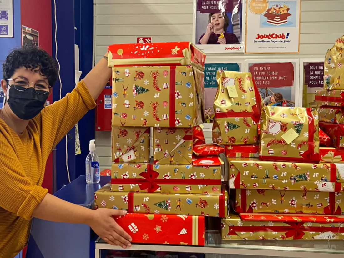 Grâce à Alouette, Alicia dévalise un magasin JouéClub du Grand Ouest !