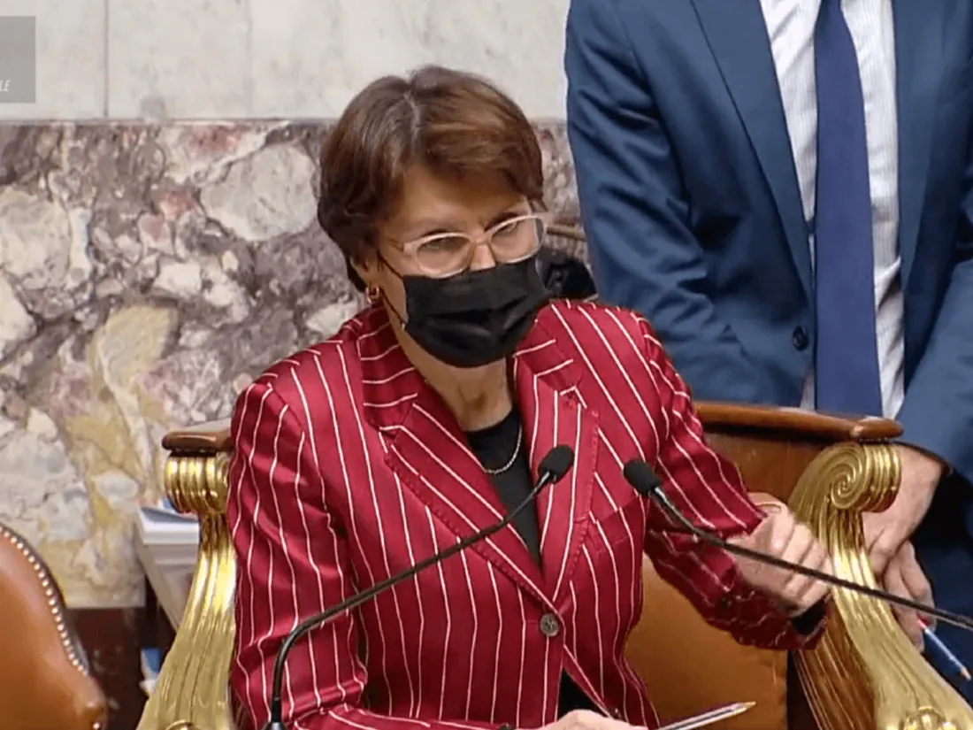 Pass vaccinal : l'examen du texte suspendu à l'Assemblée