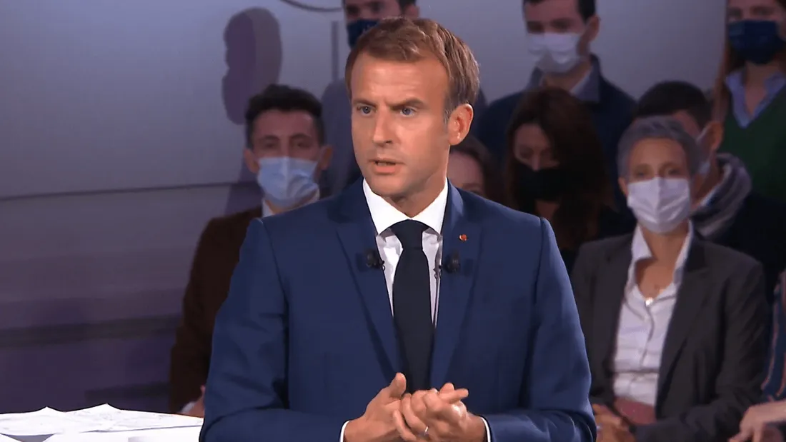 Macron écarte l'idée d'un confinement des non-vaccinés