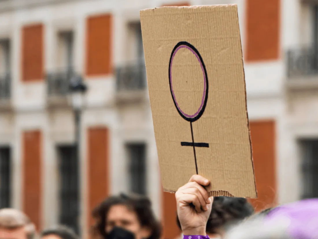 Pourquoi des manifestations à 15h40 ce mercredi 8 mars ?