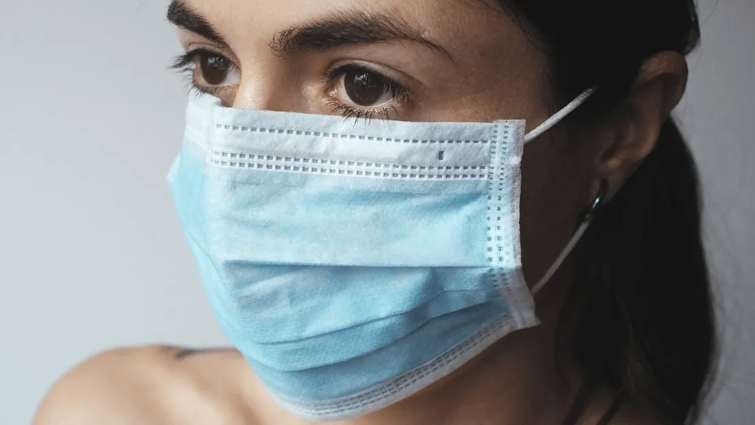 Coronavirus : la ministre de la Santé appelle les Français a remettre le masque dans les transports