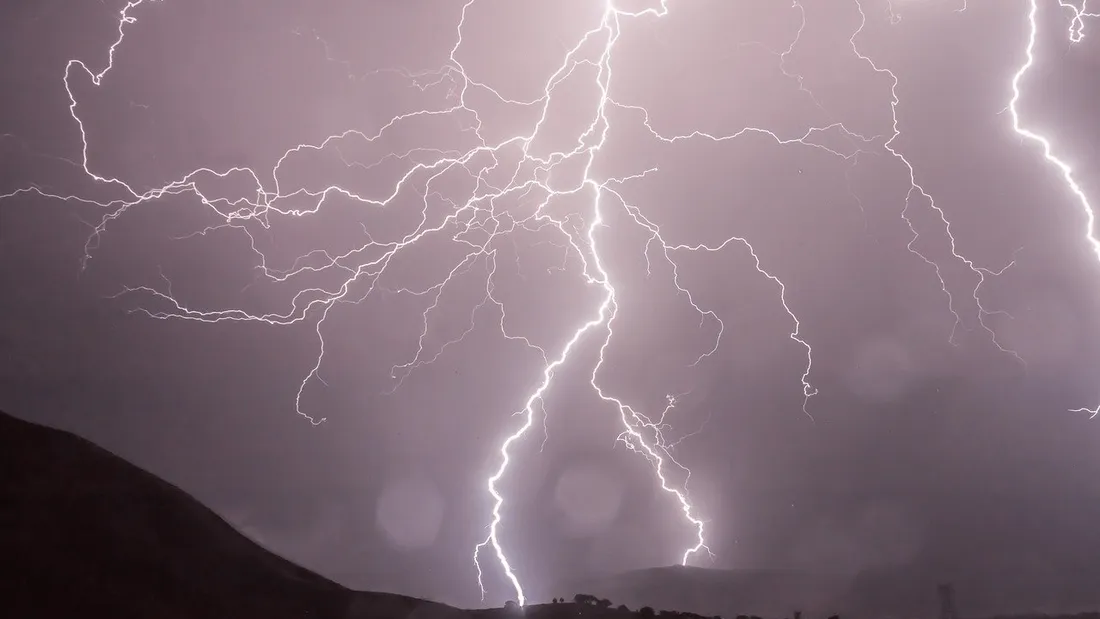Orages : 25 départements placés en vigilance orange