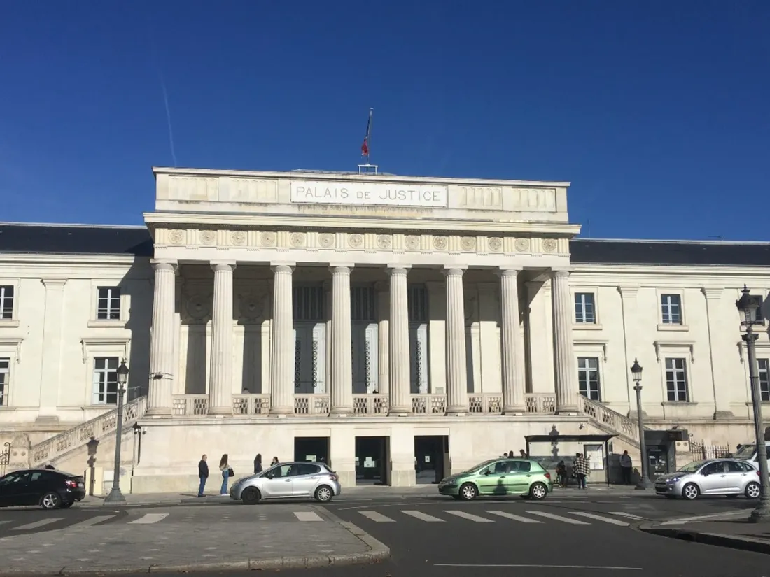 Palais de justice de Tours
