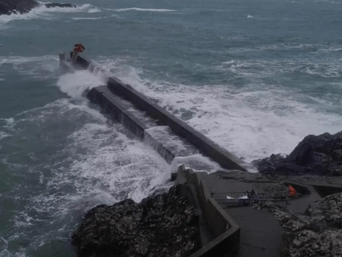 Finistère : fragilisé par les éléments naturels, un phare s’est effondré