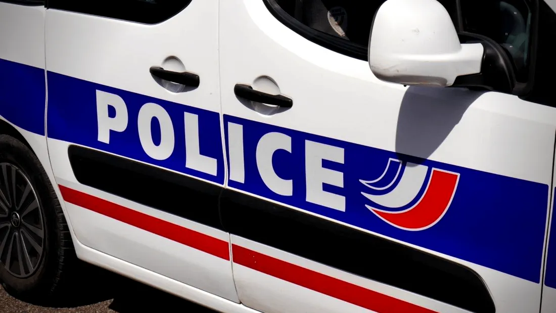 Trois lycéens salués par la police pour leur acte de bravoure à Fougères
