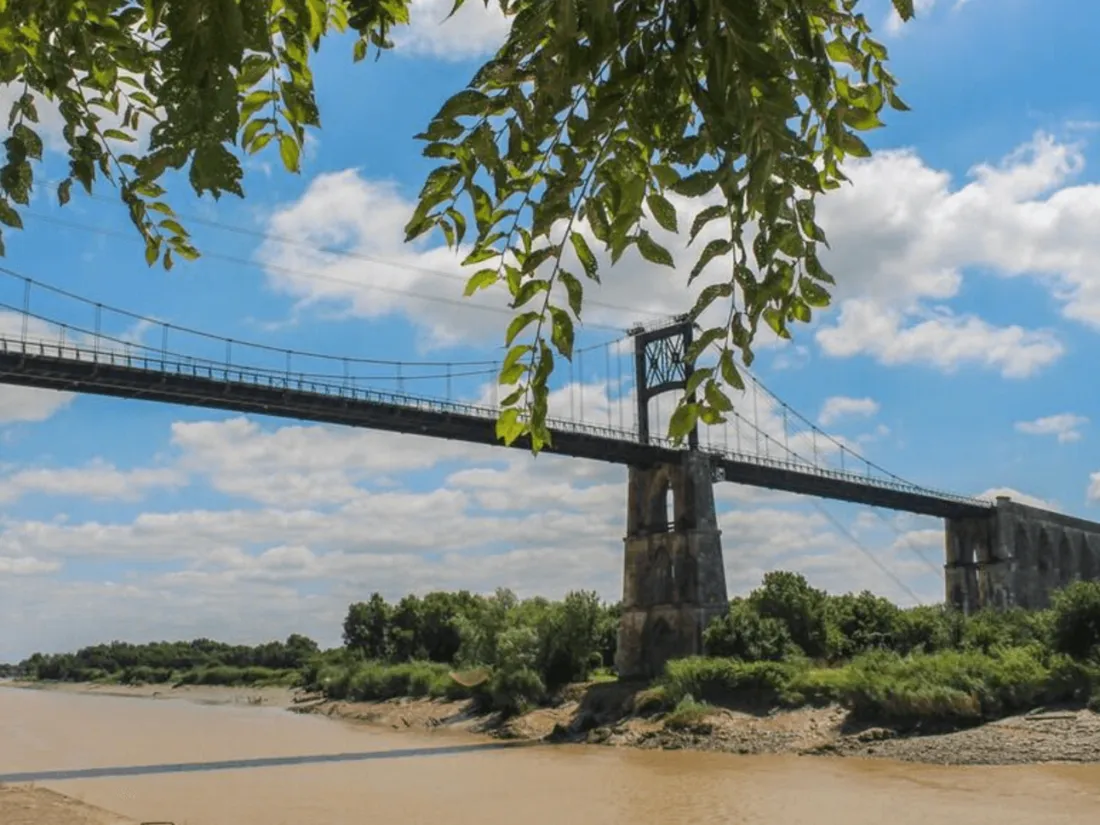 Pont suspendu Tonnay-Charente