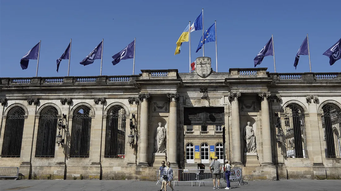 Porte hotel de ville Bordeaux