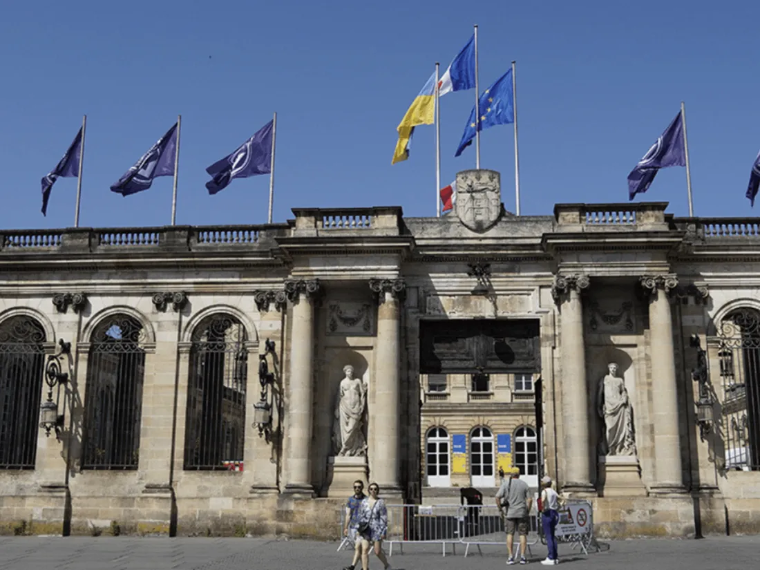 Porte hotel de ville Bordeaux