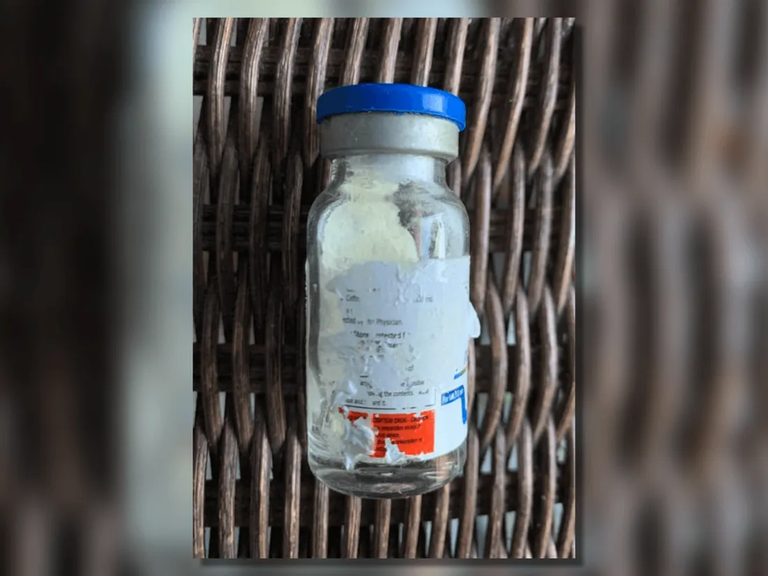 Flacon poudre blanche Bretagne
