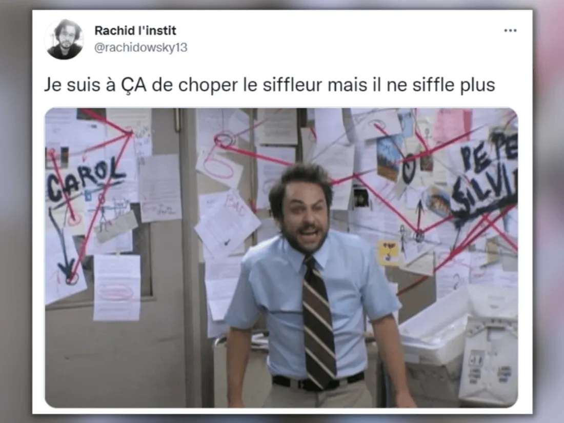 Sur Twitter, un prof tente de retrouver son élève siffleur