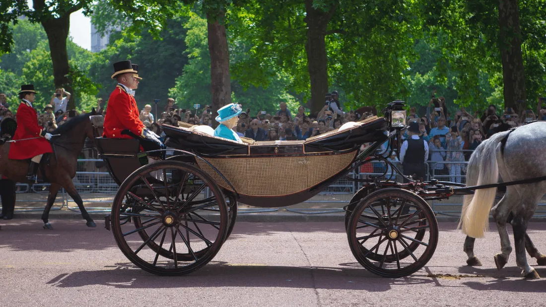 Reine d’Angleterre : « état de santé préoccupant » 