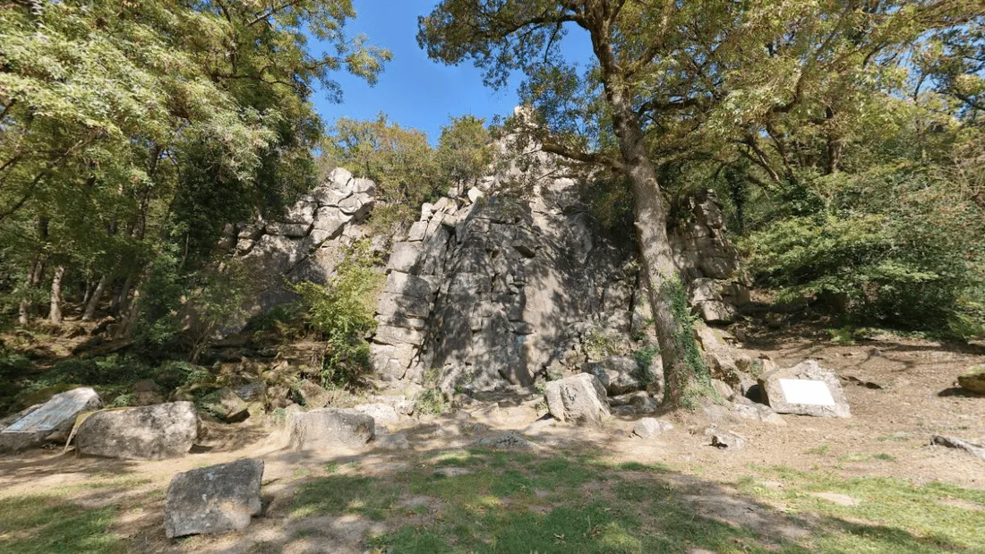 Rocher du Manis