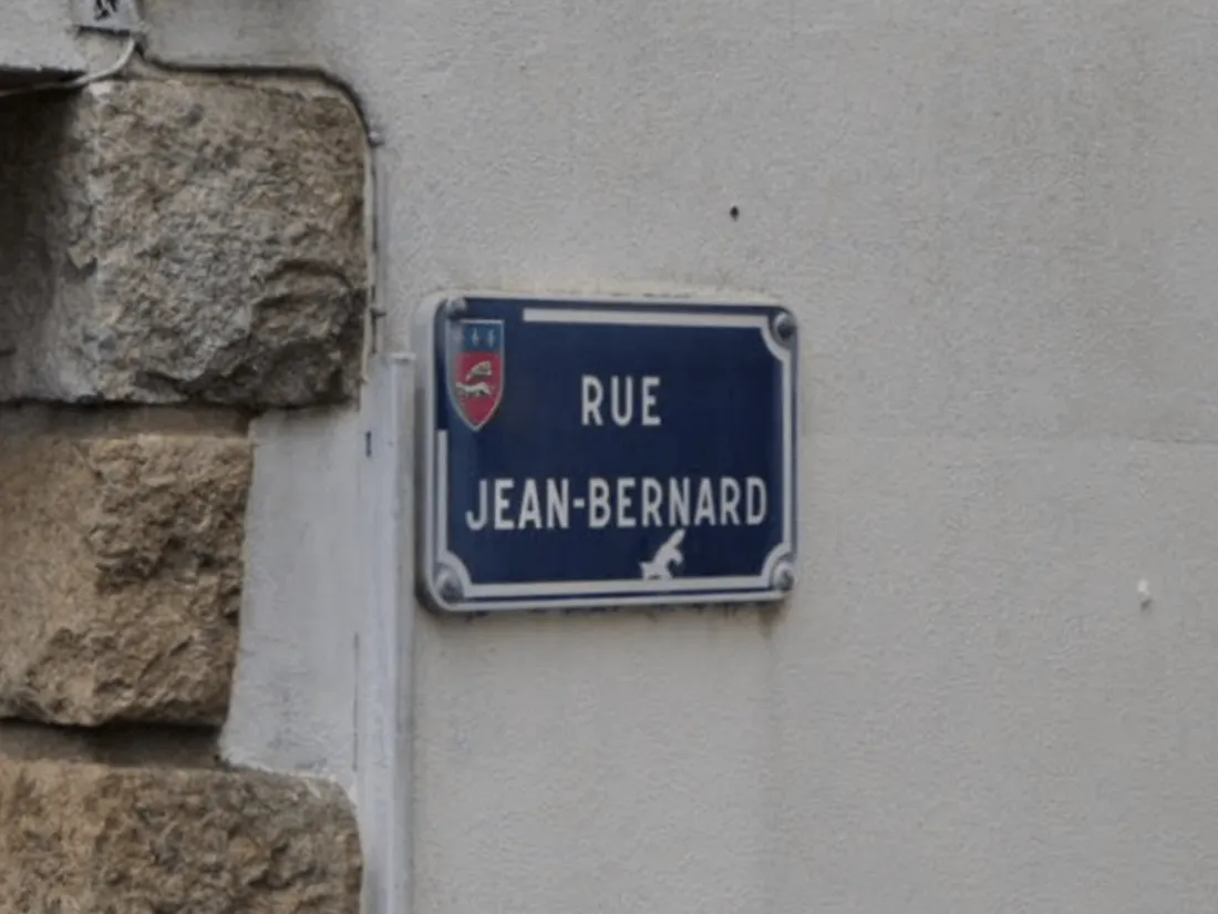 Plaque de rue à Auray