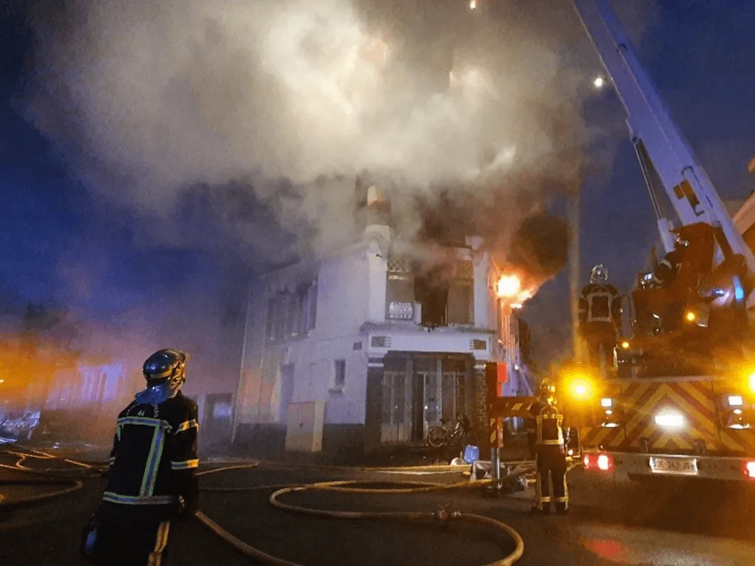 Incendie à Saint-Nazaire : un corps découvert dans les décombres