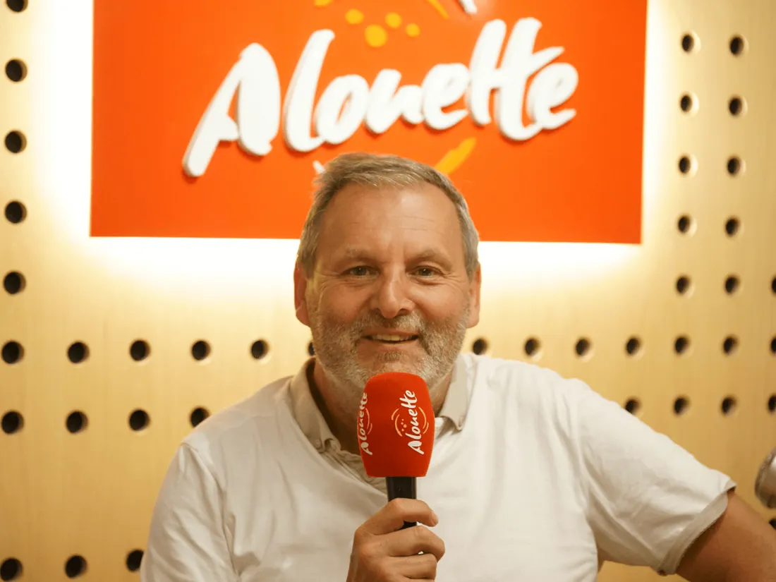 Thierry Adam au micro d'Alouette