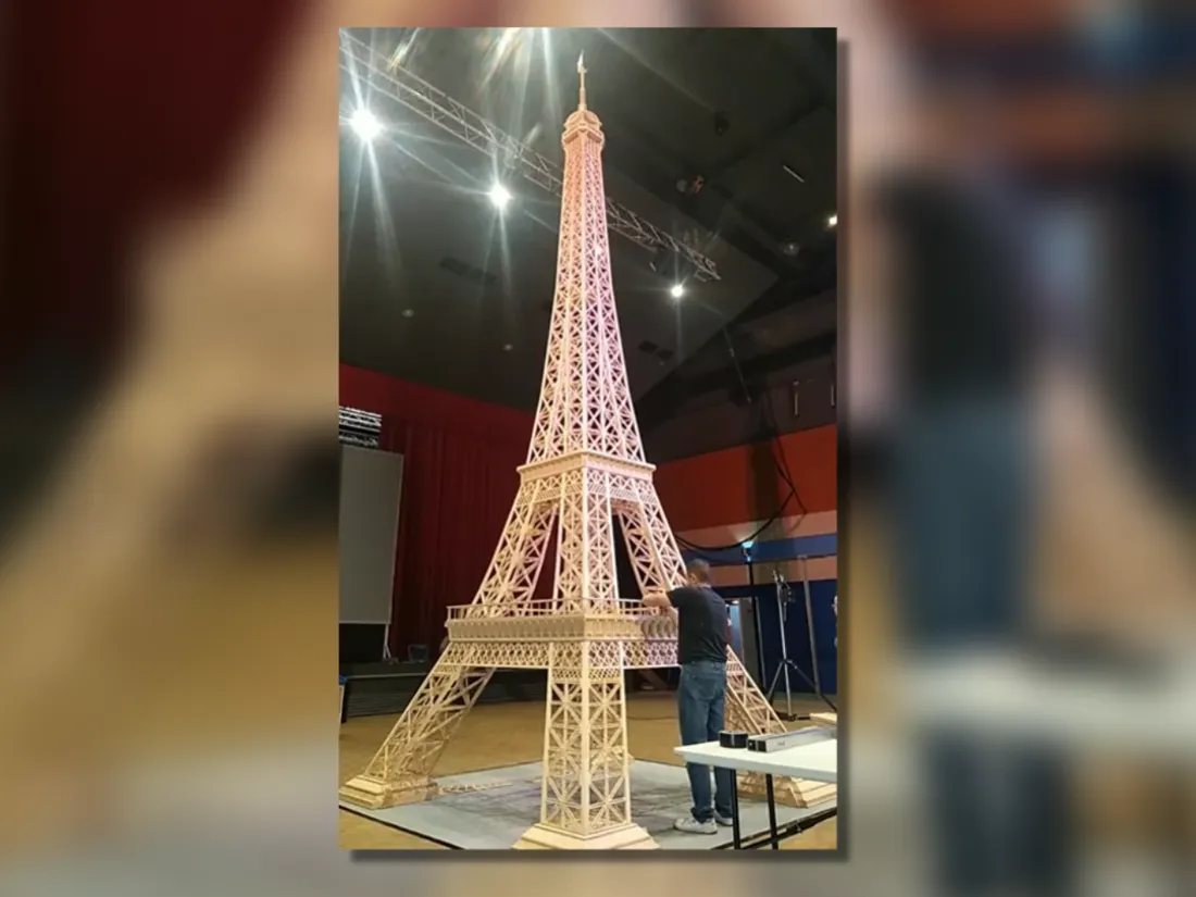 La Tour Eiffel en allumettes
