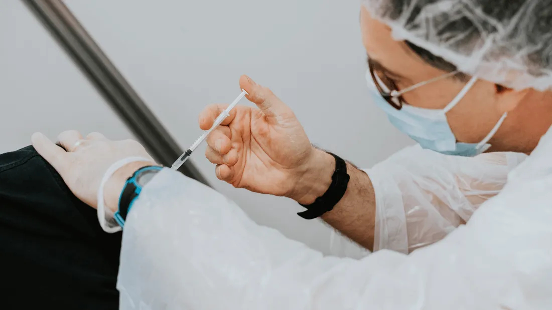 Vaccination : hausse des prises de rendez-vous après l'allocution d'Emmanuel Macron