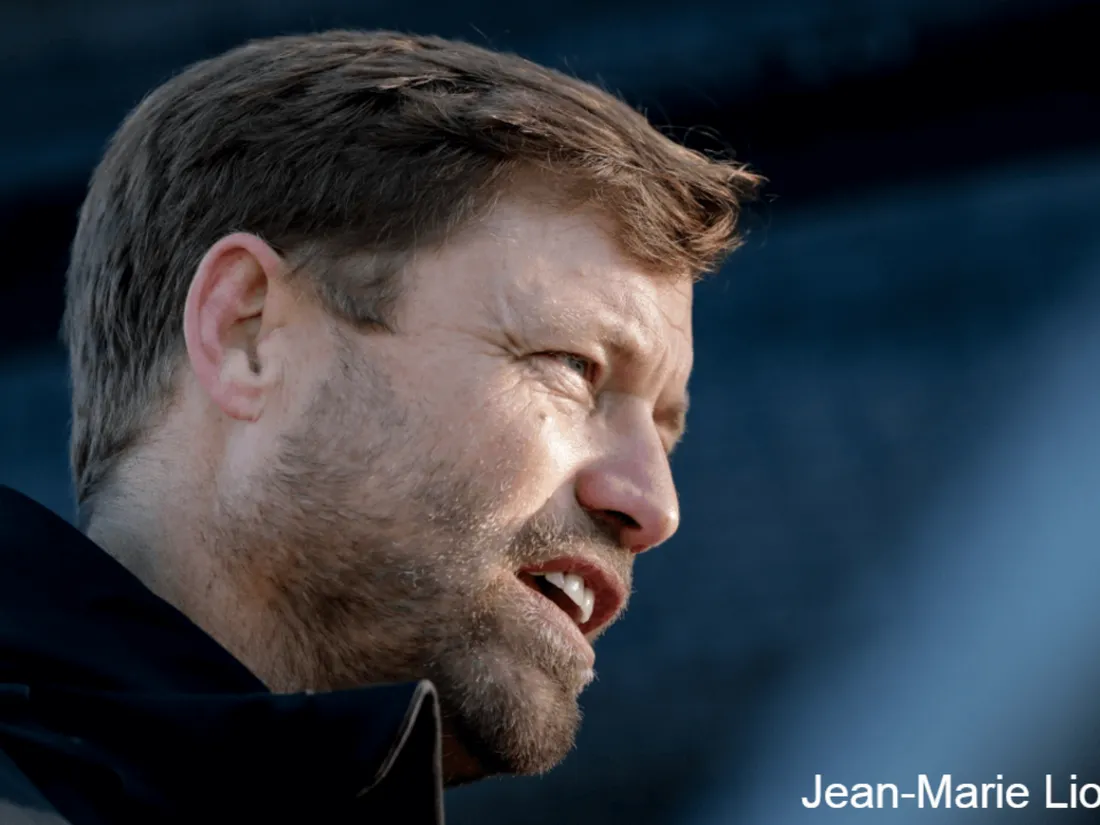 Alex Thomson