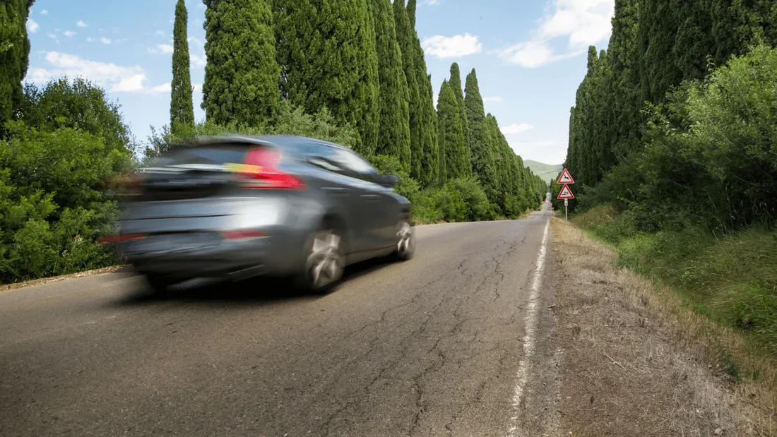 Les voitures semi-autonomes sont autorisées sous conditions sur les routes françaises