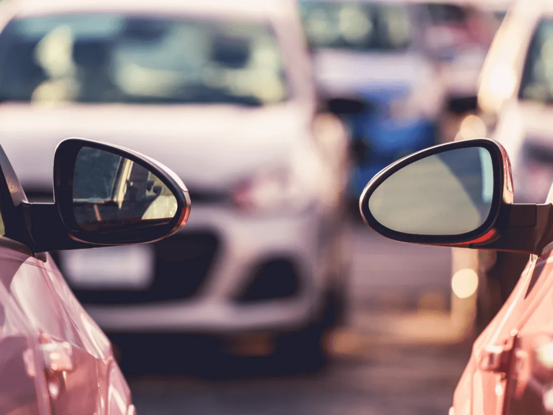 Voitures sur un parking