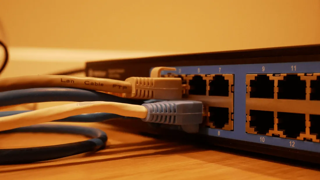 Internet perturbé dans plusieurs villes à la suite d'actes de vandalisme