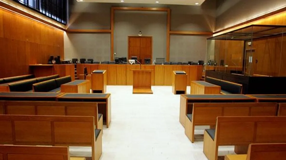 Salle de tribunal