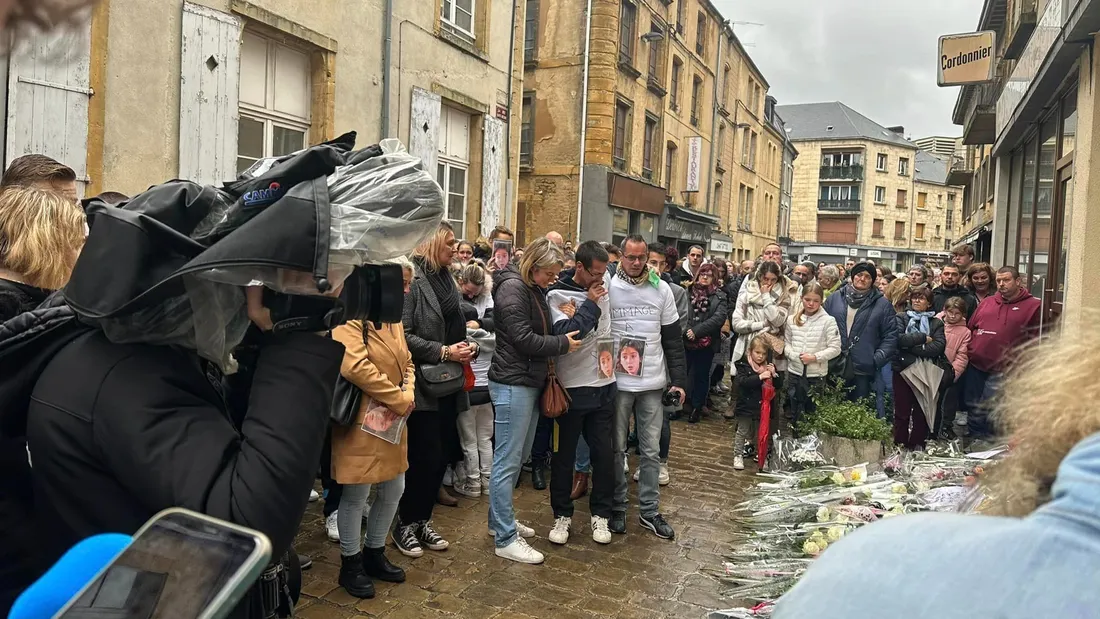 Page facebook, hommage à Loana 10 ans
