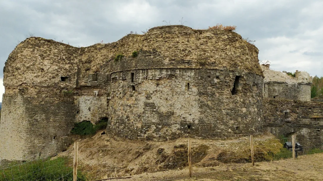 Montcornet château