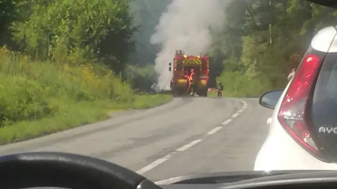 Véhicule en feu 25 juin 24