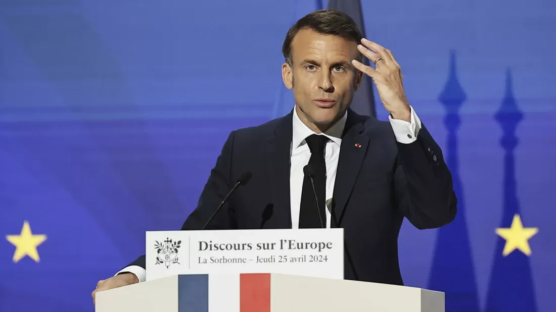 Réseaux sociaux interdits pour les jeunes ? Macron se positionne