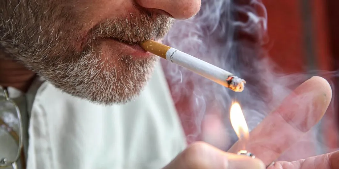 Le Canada à l'avant-garde : des avertissements révolutionnaires directement sur les cigarettes