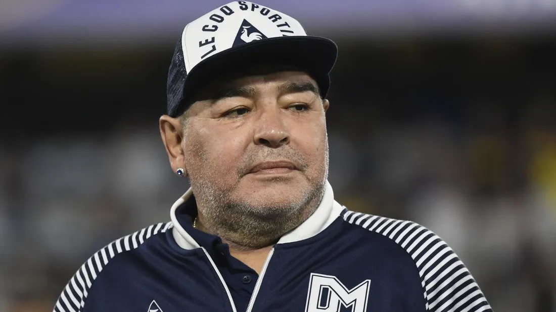 Mort de Maradona : son équipe médicale accusée d’homicide involontaire