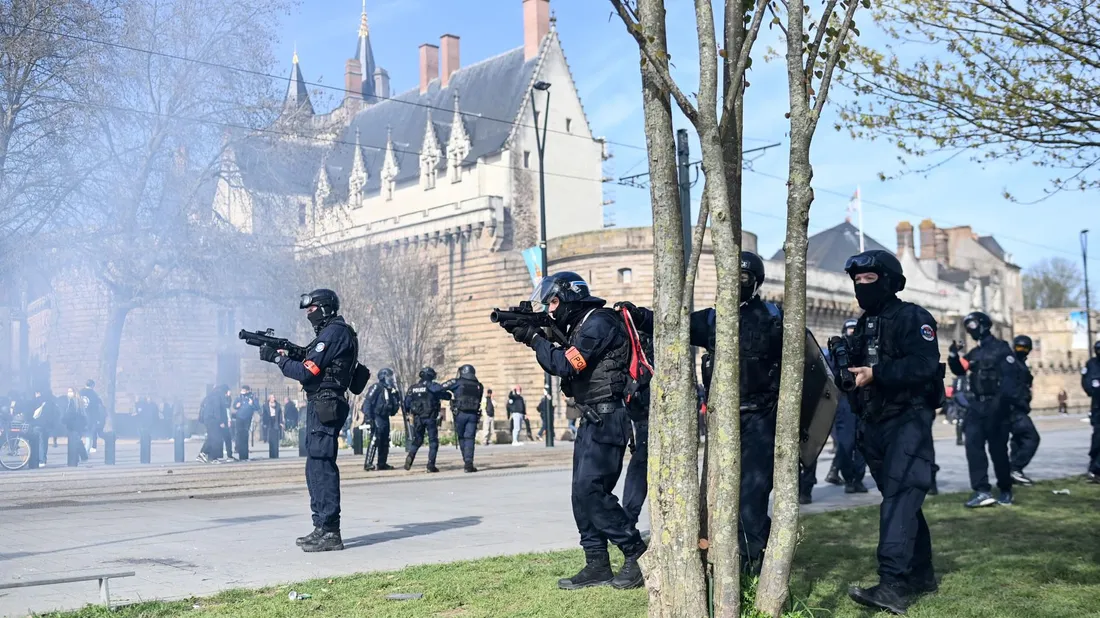 Manifestation de Nantes : un homme perd un testicule suite à un tir de LBD