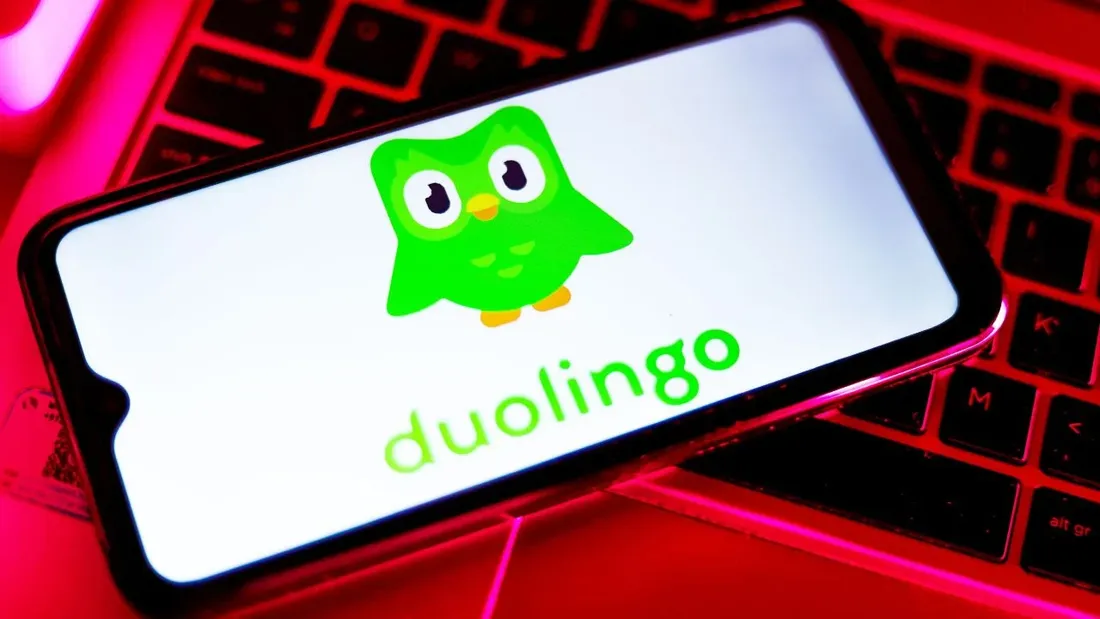 Duolingo taquine Drake en annonçant la 'mort' de son emblématique mascotte chouette