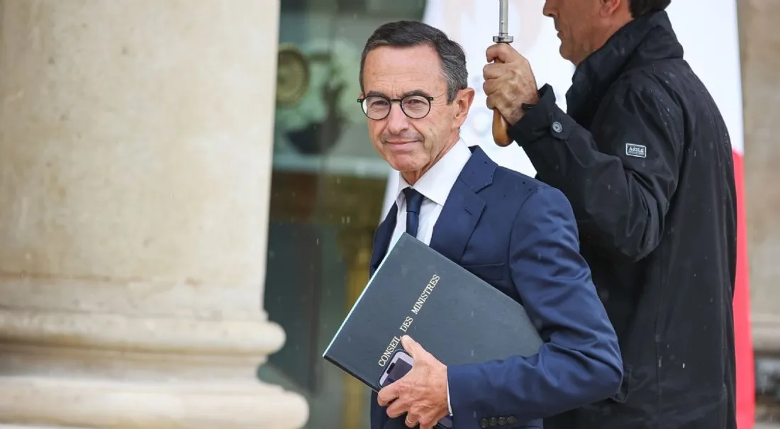 Bruno Retailleau contre le voile à l'université 