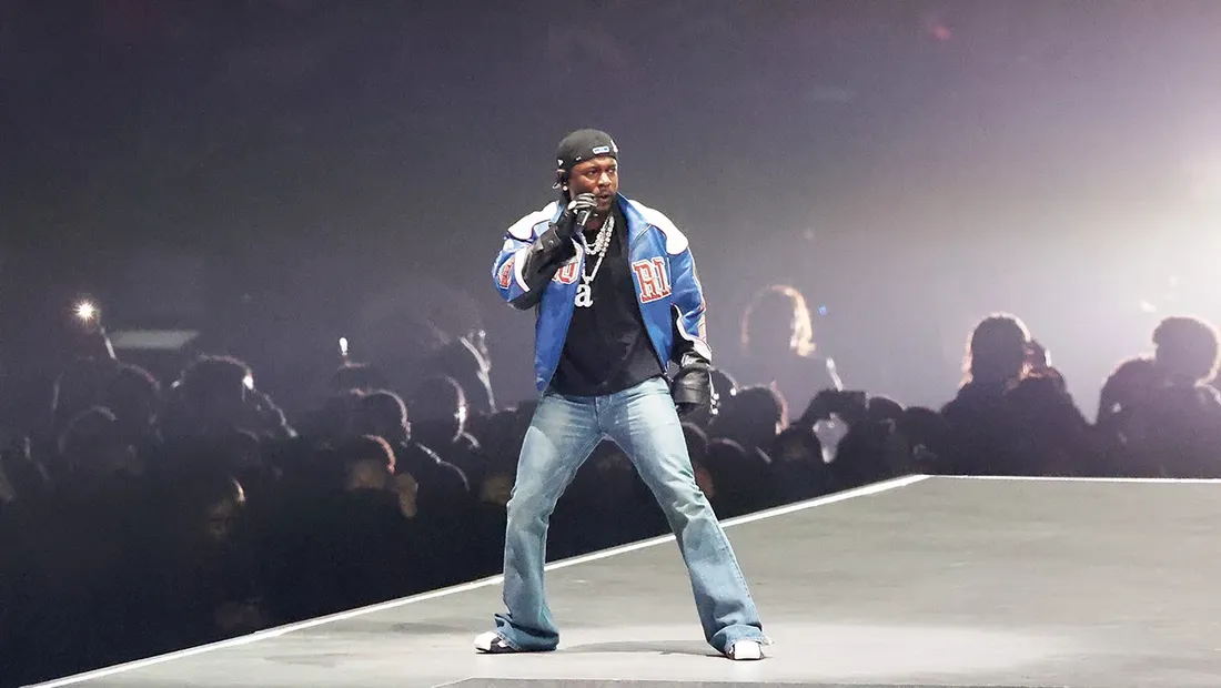 Kendrick Lamar marque l'histoire au Super Bowl avec sa performance 