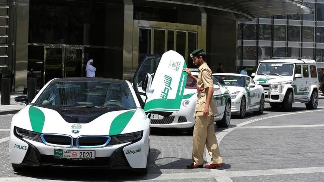 Dubaï : la police intervient après des moqueries envers une femme voilée