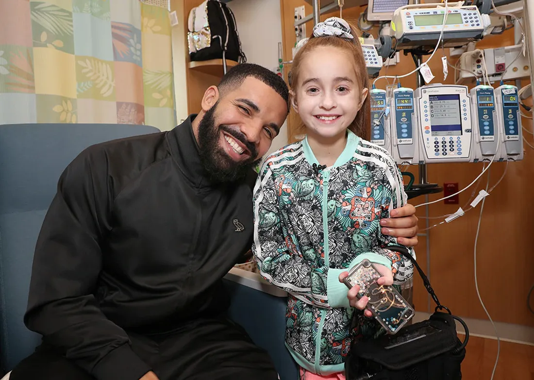 Drake : il donne 20k après un pierre feuille ciseaux