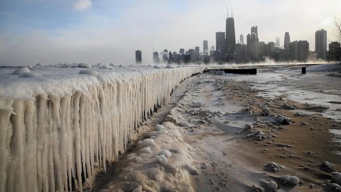 États-Unis : les images impressionnantes du froid glaciale qui touche la pays !