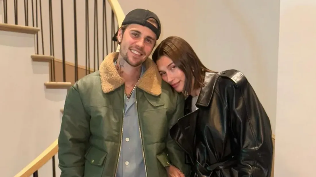 Hailey Bieber bientôt maman, elle révèle son baby bump !