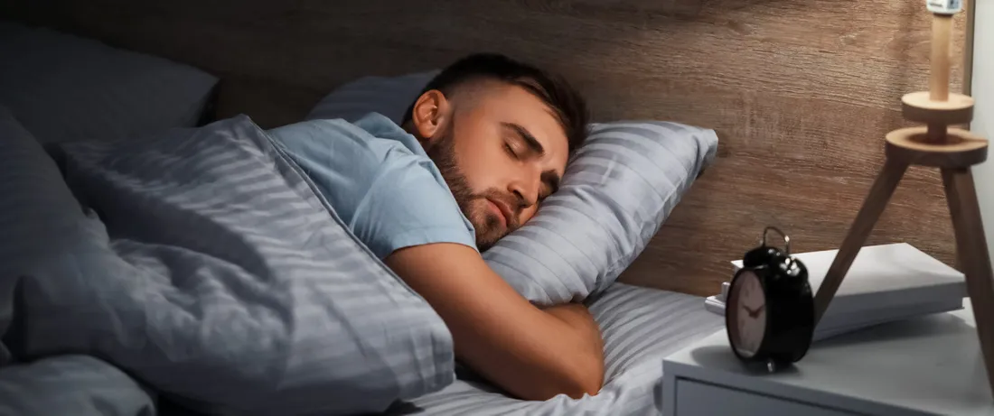 Sursauts nocturnes : comment les éviter pour mieux dormir