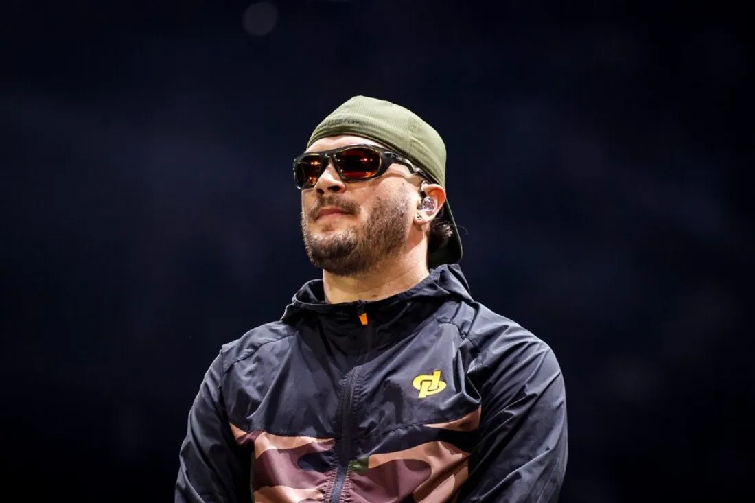 Jul enflamme le Stade de France et établit un nouveau record d'affluence