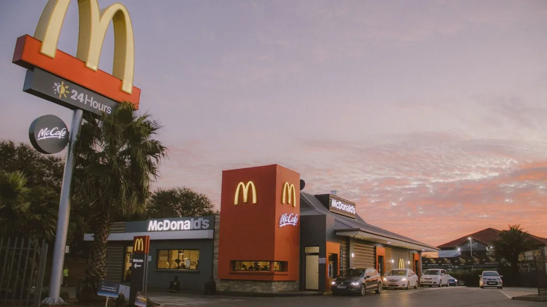 McDonald’s : Des cartes gold à gagner pour manger gratuitement à vie !