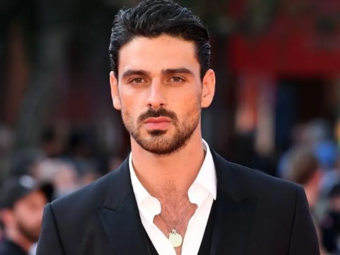 Michele Morrone Est Il Gay Michele Moronne en couple avec un homme ? "Je n'ai pas fait mon coming out"  [PHOTO]