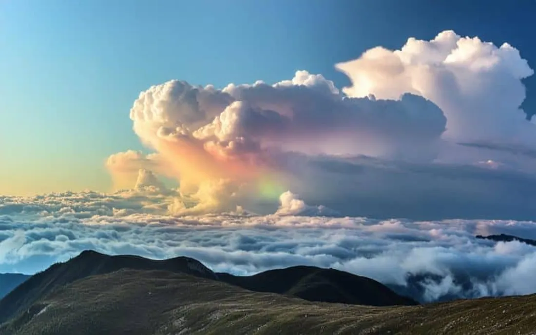 Un nuage arc-en-ciel aperçu dans le ciel !